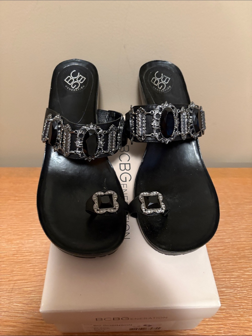 BCBGeneration women wedge sandals size 9, black